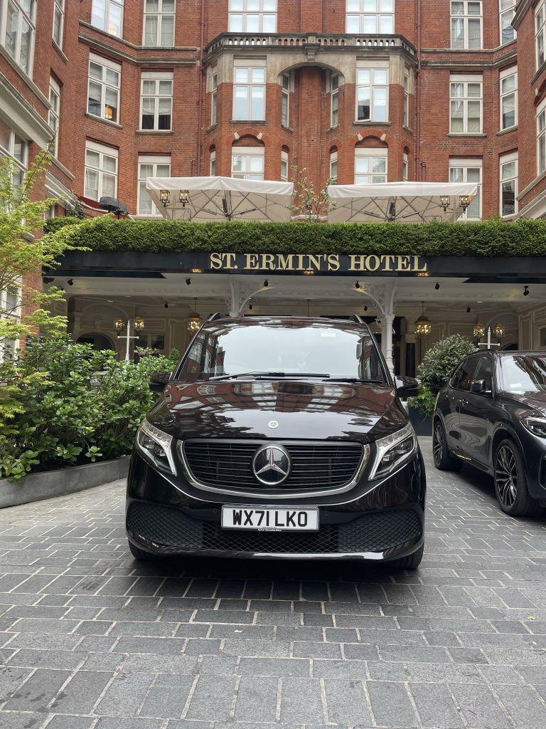 Luton Chauffeurs V Class